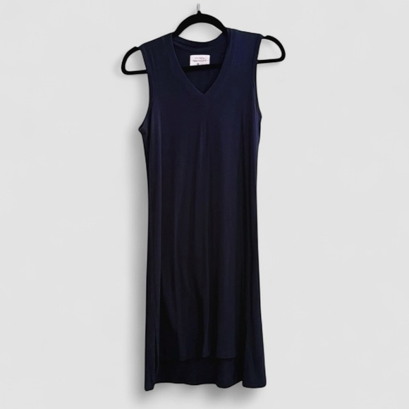 SOUTHCOTT Dresses & Skirts - Southcott Navy Bamboo Blend Sleeveless V-Neck High Low Hem Dress Size 1